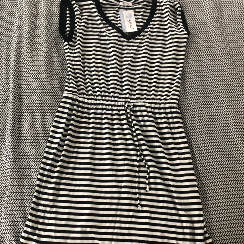 Z supply black and white dress NWT small